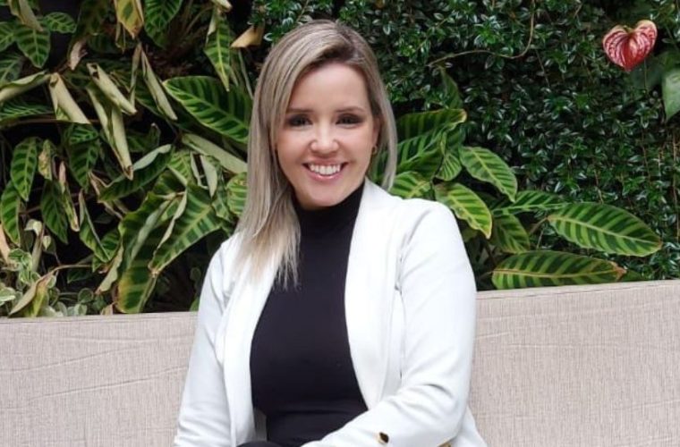 Débora Raquel Schutz, associada do Eleva Mulher, palhoça SC
